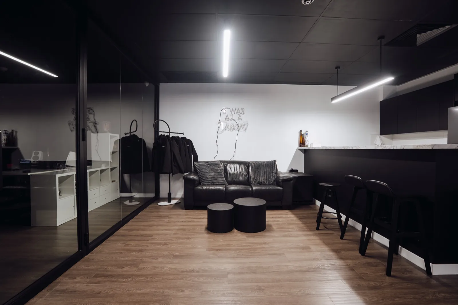 Client lounge and getting-ready area at The M1 Studio